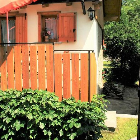 Casa Bucaneve & Ciclamino Gravedona Exterior photo