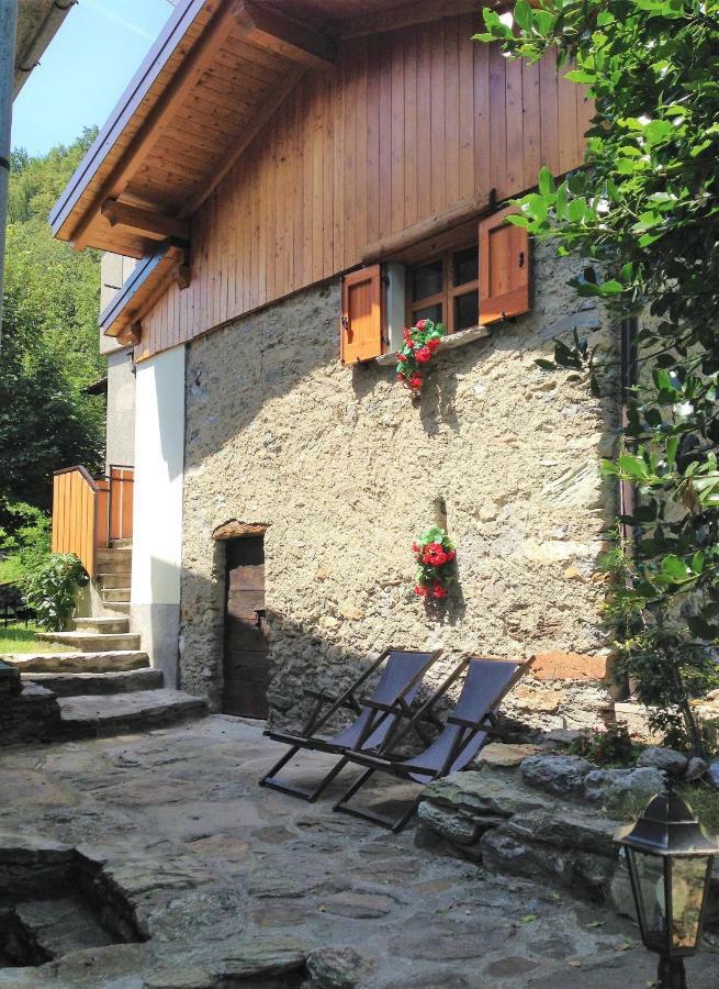 Casa Bucaneve & Ciclamino Gravedona Exterior photo