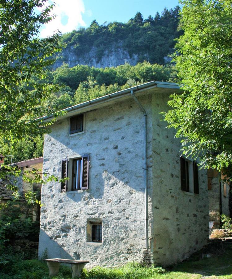 Casa Bucaneve & Ciclamino Gravedona Exterior photo